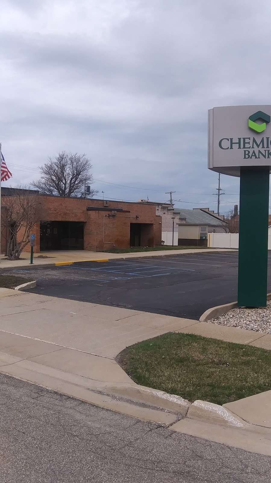 Chemical Bank | 11 Linden St E, Three Oaks, MI 49128, USA | Phone: (269) 756-9539