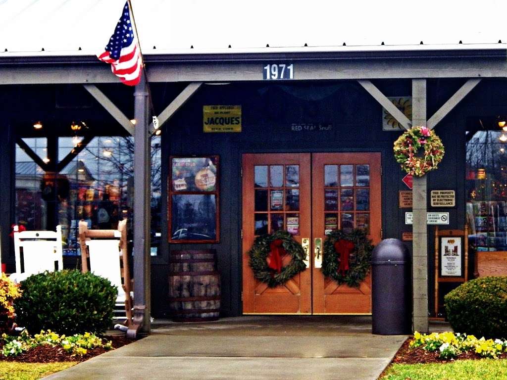 Cracker Barrel Old Country Store | 1971 Carl D. Silver Parkway, Fredericksburg, VA 22401, USA | Phone: (540) 785-8352