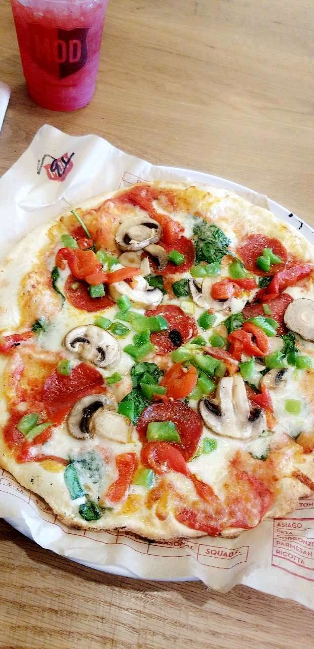 MOD Pizza | 9315 Spencer Hwy Suite G, Deer Park, TX 77536 | Phone: (832) 835-3137