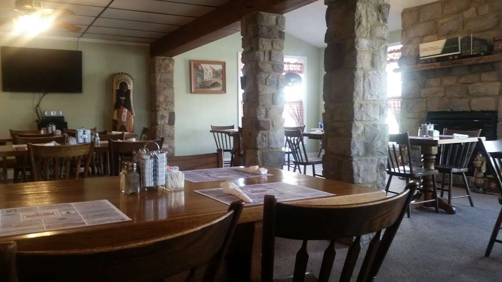 Terre Hill Family Restaurant | 213 Main St, East Earl, PA 17519, USA | Phone: (717) 445-4755