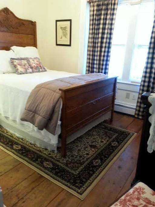 Glenwood Farmhouse B&B | 49 Glenwood Rd, Pine Island, NY 10969, USA | Phone: (914) 424-2981