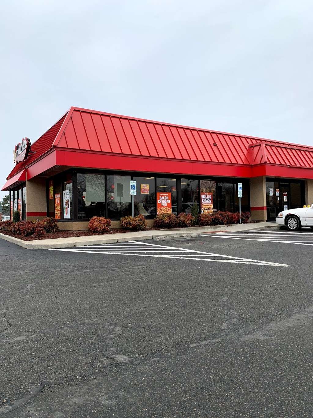 Hardees | 4733 Richmond Rd, Warsaw, VA 22572, USA | Phone: (804) 333-5066