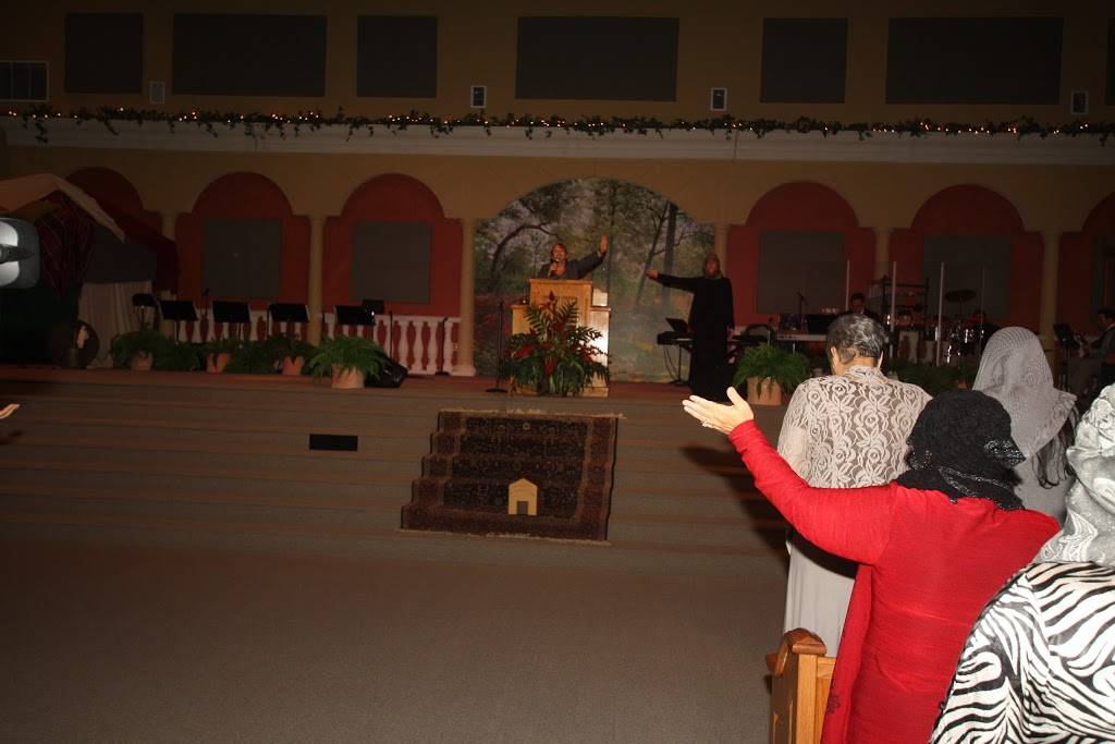 Iglesia Misionera de Tampa | 10651 Anderson Rd, Tampa, FL 33624, USA | Phone: (813) 964-8500