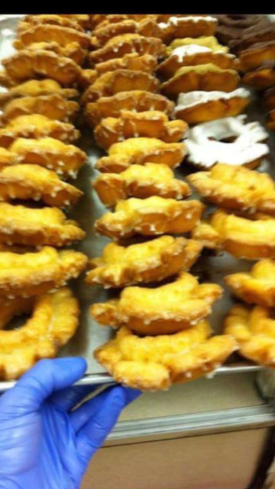 Bakery Donuts | 18401 W Lake Houston Pkwy, Humble, TX 77346 | Phone: (281) 360-0018