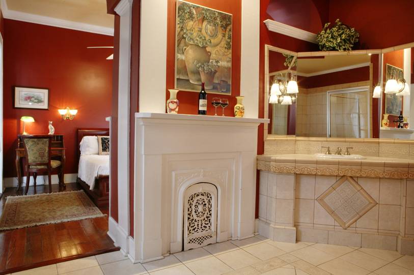 Ashtons Bed and Breakfast | 2023 Esplanade Ave, New Orleans, LA 70116 | Phone: (504) 942-7048