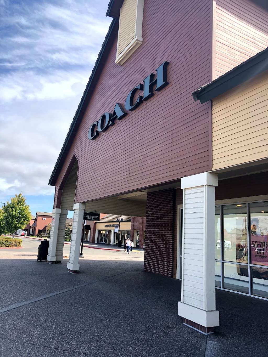 Coach | 354 Nut Tree Rd, Vacaville, CA 95687, USA | Phone: (707) 447-2067