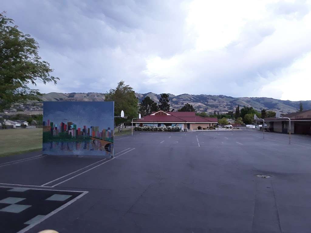 Holly Oak Elementary School | 2995 Rossmore Way, San Jose, CA 95148, USA | Phone: (408) 270-4975