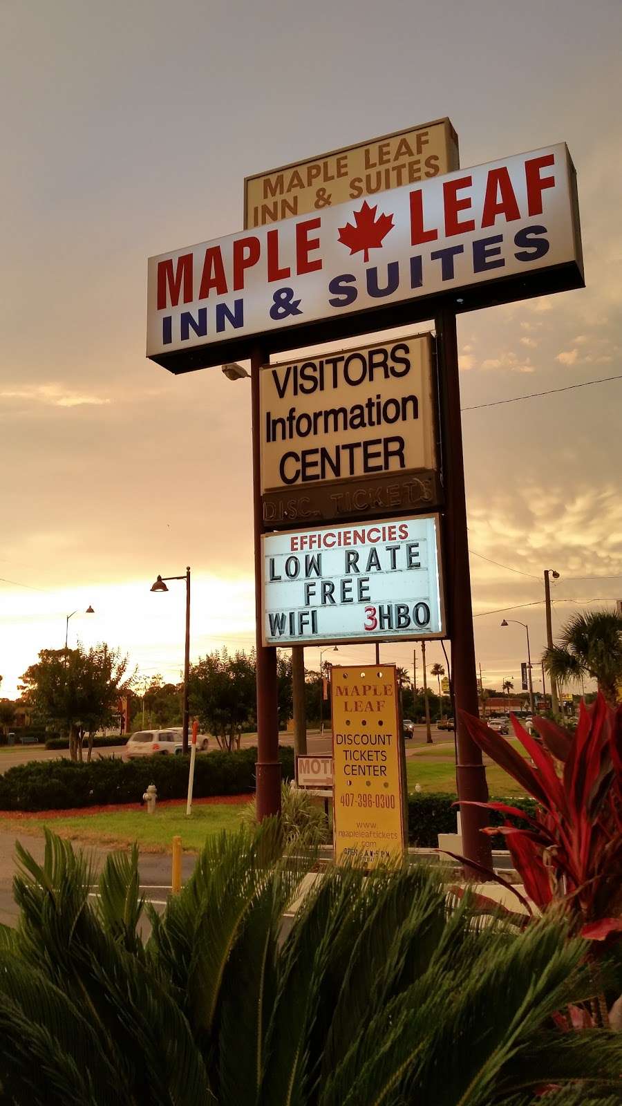 Maple Leaf Hotel Inn & Suites | 4647 W Bronson Memorial Hwy, Kissimmee, FL 34746, USA | Phone: (407) 787-3800