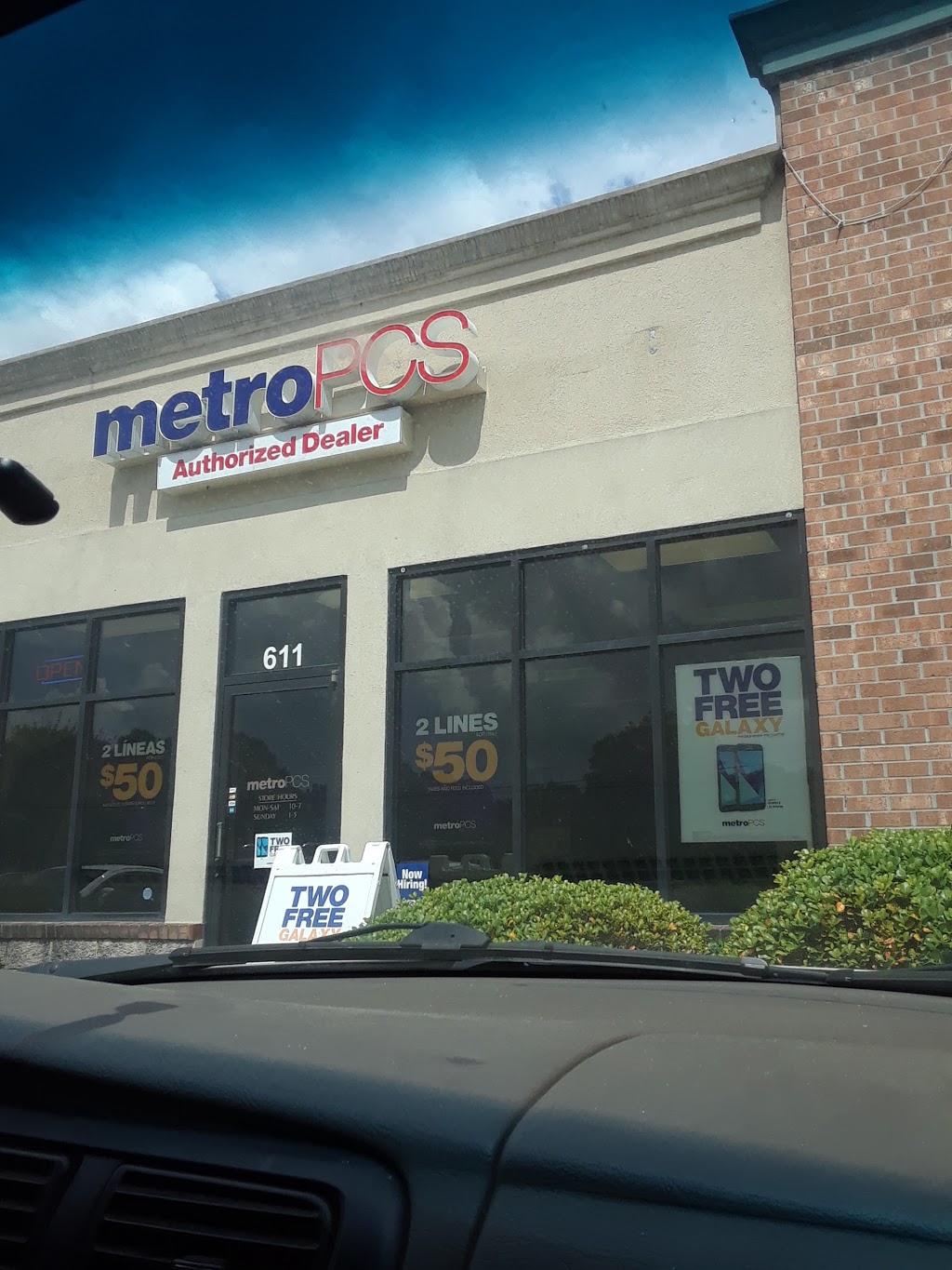 Metro by T-Mobile | 611 S Cannon Blvd, Kannapolis, NC 28083, USA | Phone: (704) 925-1991