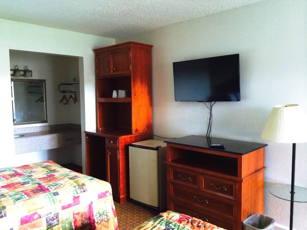 Motel 6 Wildwood, FL | 345 E, FL-44, Wildwood, FL 34785, USA | Phone: (352) 748-2000