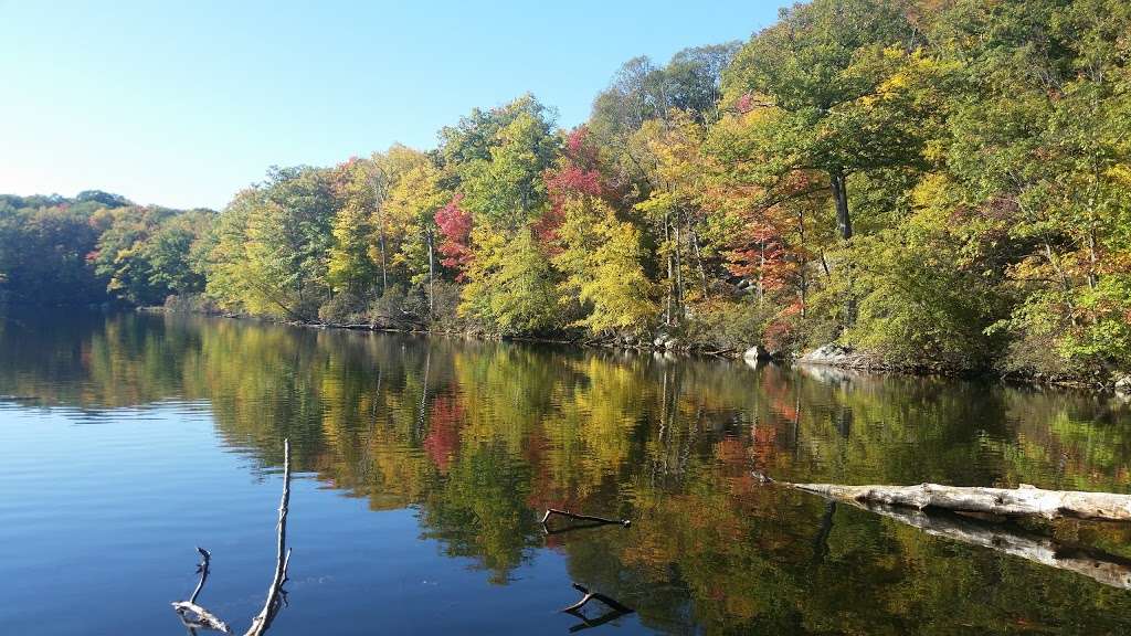 Lake Sebago | Dater Mountain Nature Park, Southfields, NY 10975, USA