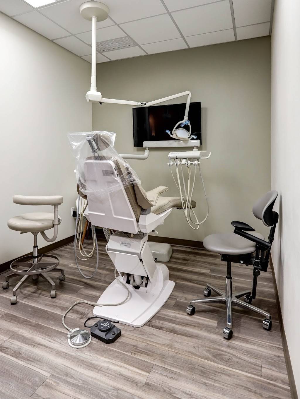 Desert Family Dental | 1760 W Main St, Mesa, AZ 85201, USA | Phone: (480) 485-7747