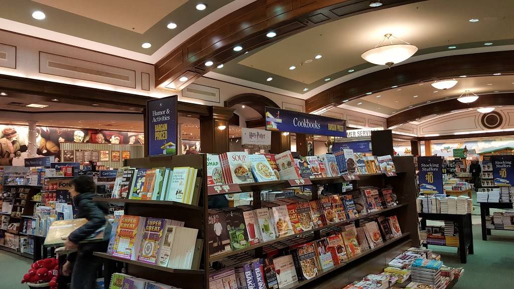 Barnes & Noble | 801 S Hurstbourne Pkwy, Louisville, KY 40222, USA | Phone: (502) 426-0255