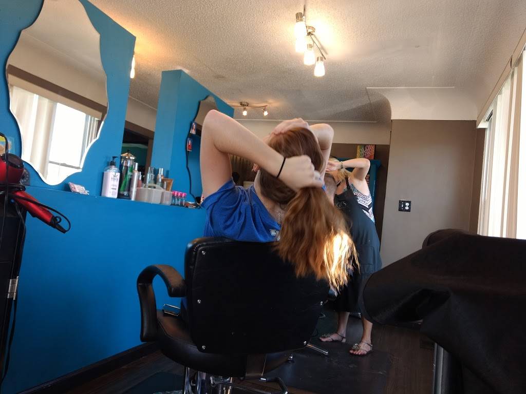 Best Little Hair House | 1501 Garfield Ave, Granite City, IL 62040, USA | Phone: (618) 451-8300