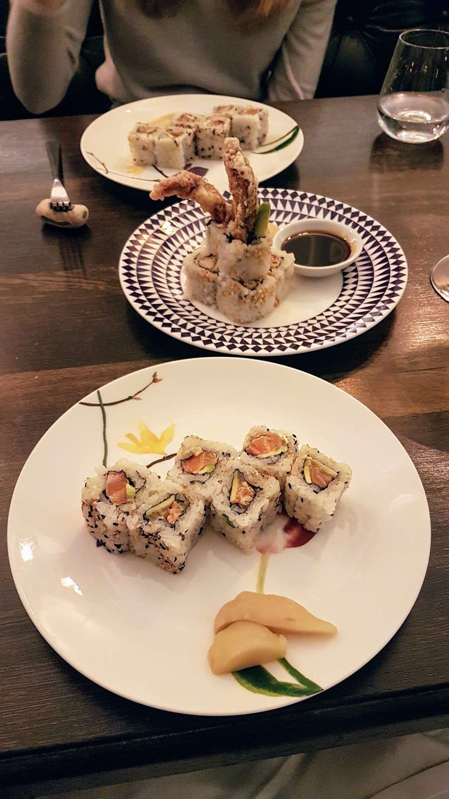 Yashin Sushi | 1A Argyll Rd, Kensington, London W8 7DB, UK | Phone: 020 7938 1536