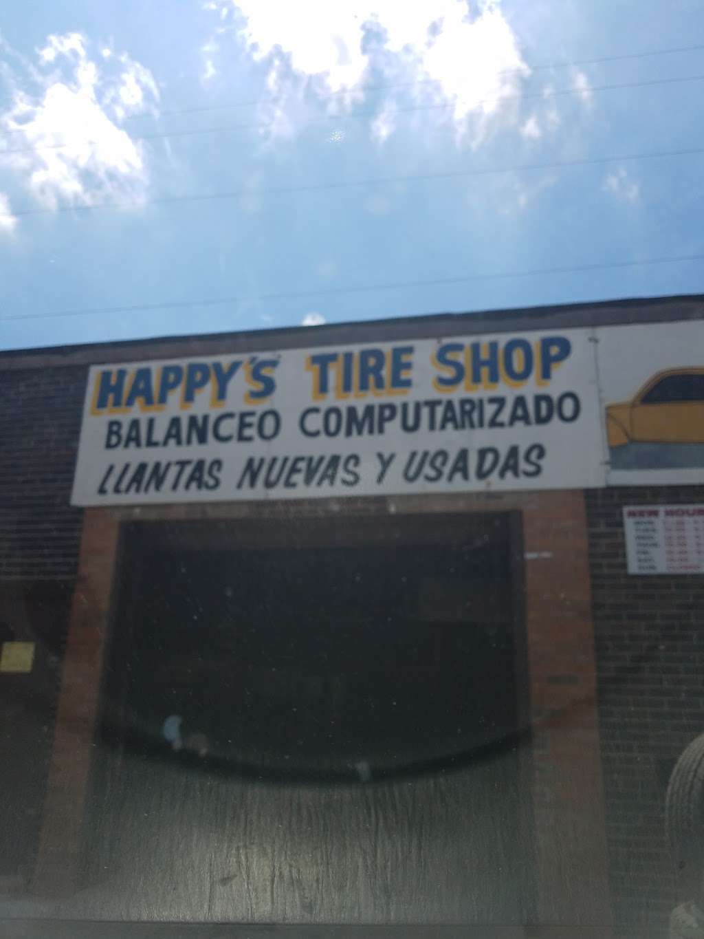 Happys Tire Shop | 2903 Southeastern Ave, Indianapolis, IN 46203, USA | Phone: (317) 536-1638