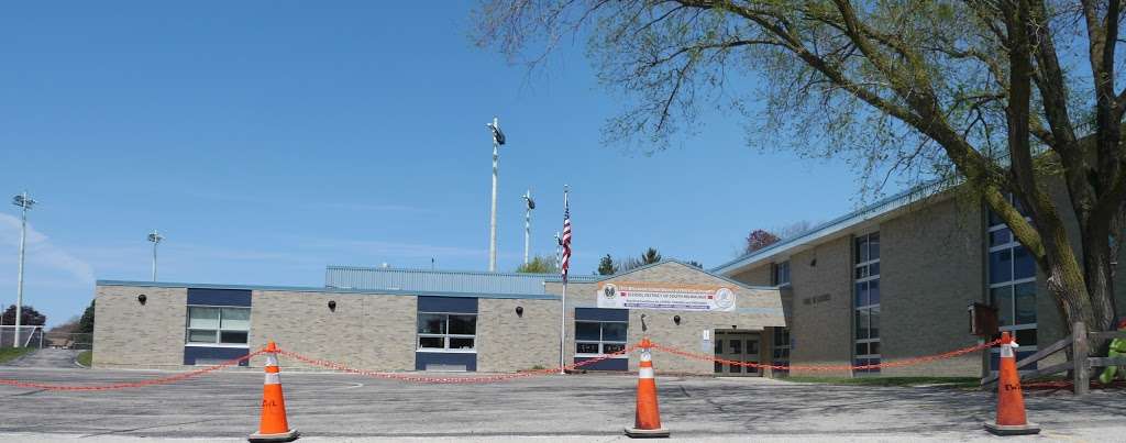 E. W. Luther Elementary School | 718 Hawthorne Ave, South Milwaukee, WI 53172, USA | Phone: (414) 766-5326