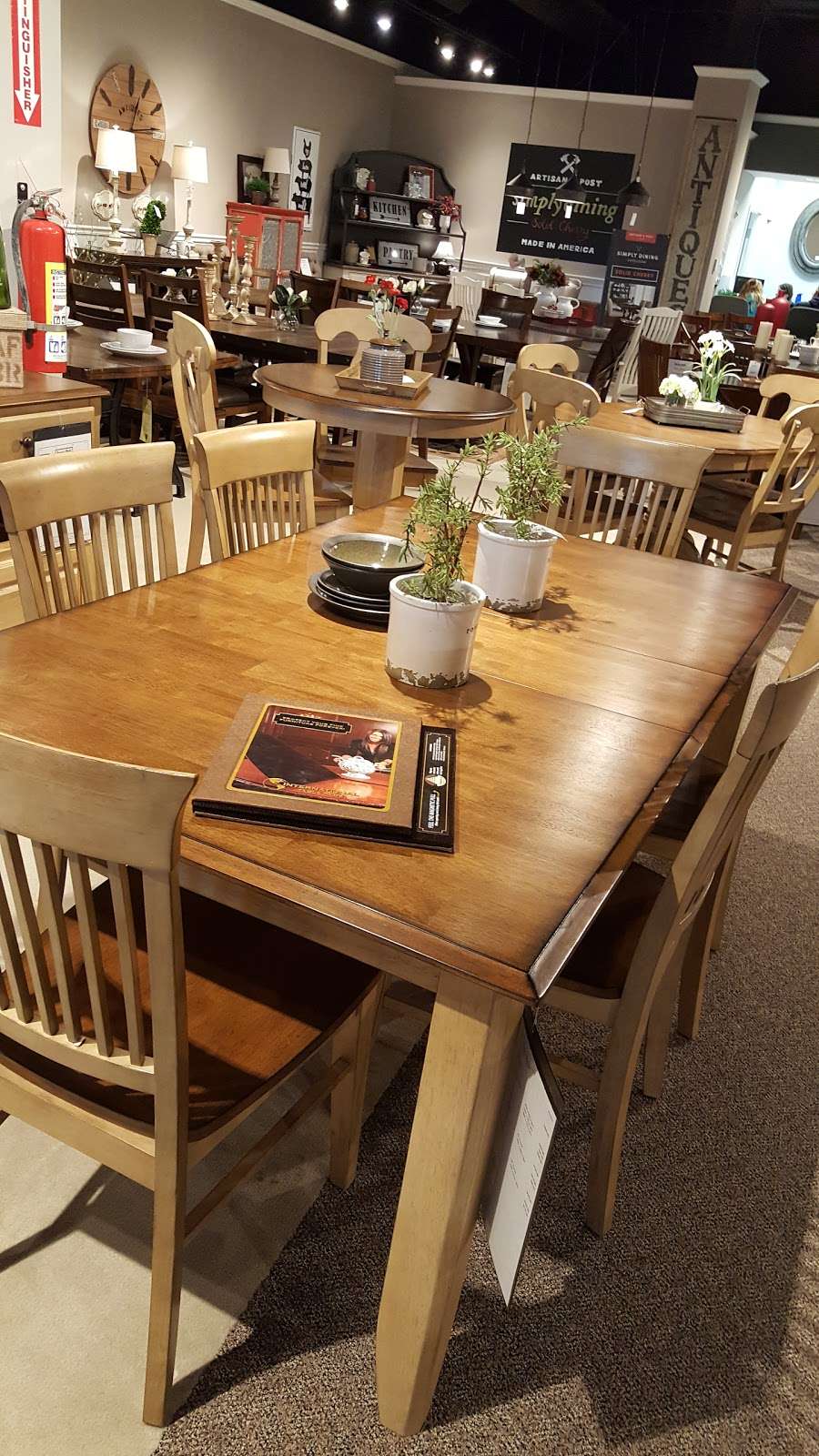 Daniel Webster Hwy Nashua Nh 03060, Bernie And Phyls Dining Room Sets