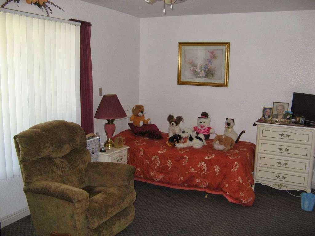 Elizabeths Care | 16631 Canyon View Dr, Riverside, CA 92504, USA | Phone: (951) 250-6419