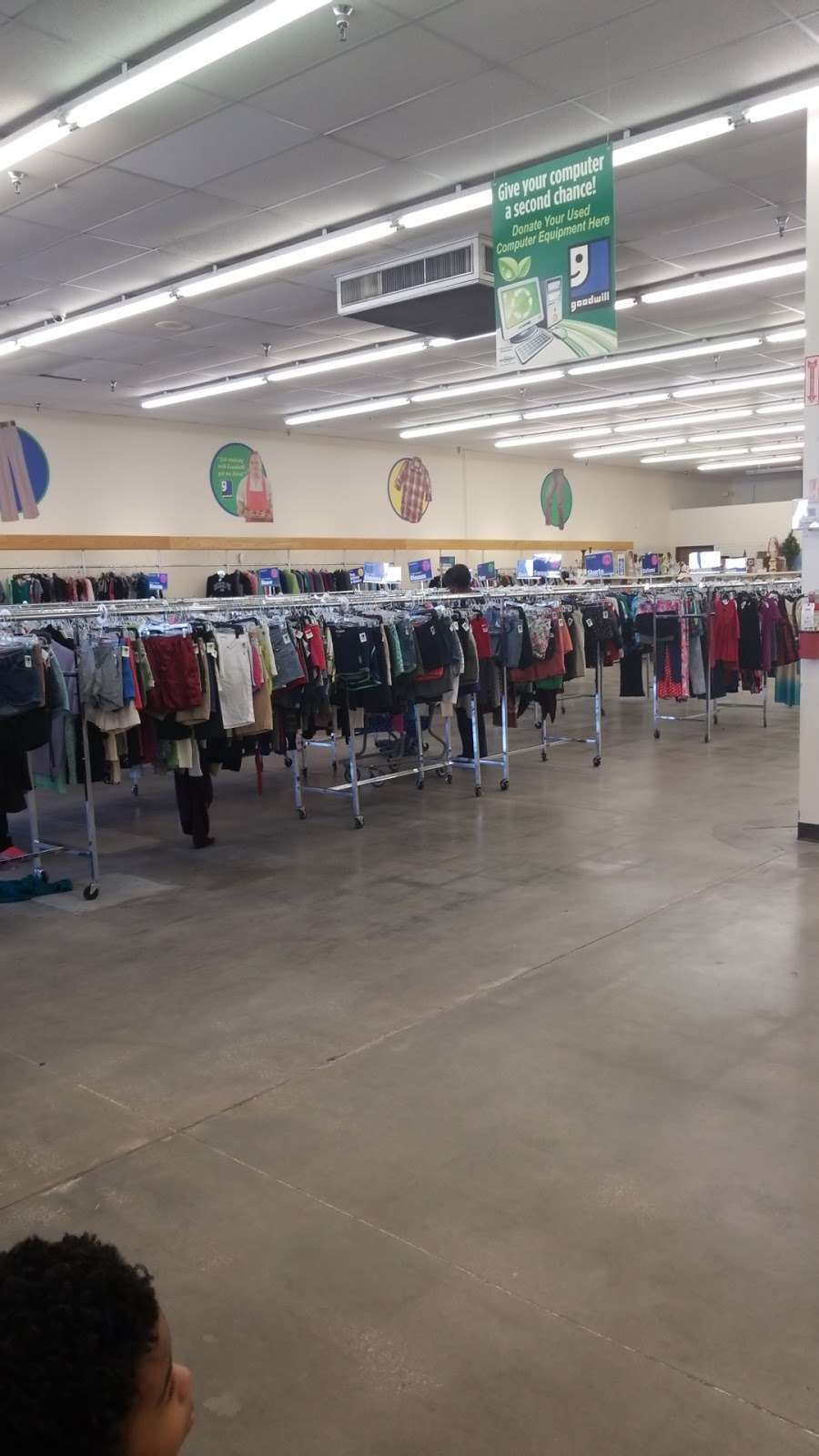 Goodwill Lees Summit | 440 SW Ward Rd, Lees Summit, MO 64081 | Phone: (816) 554-6227