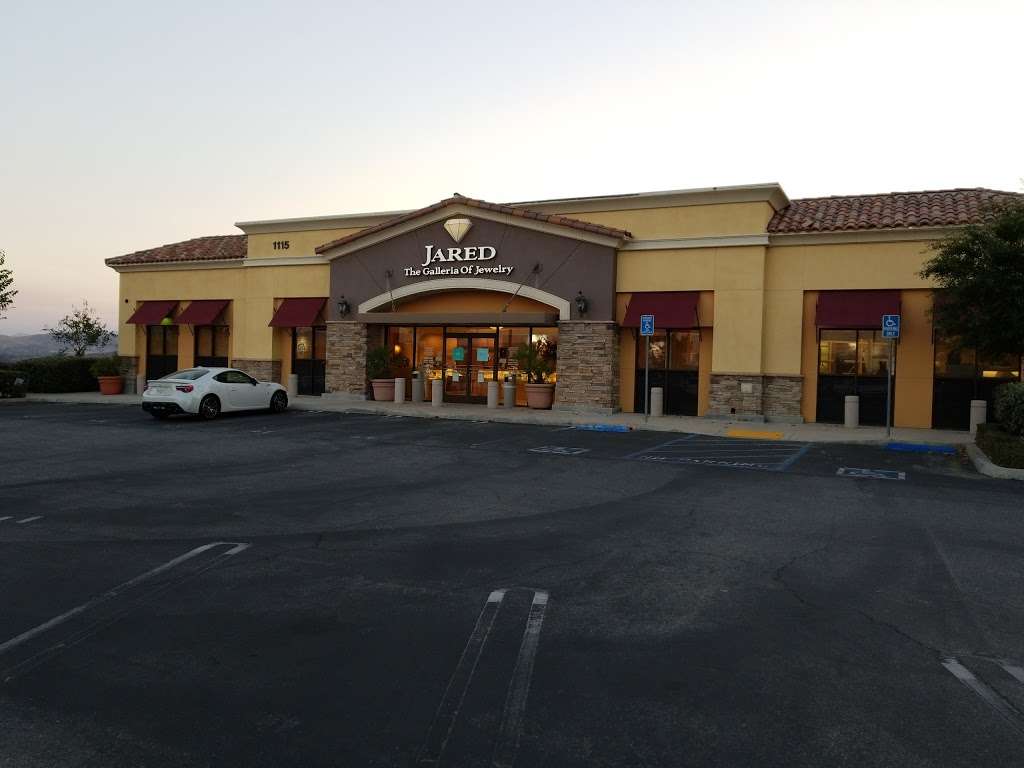 Jared | Photo 3 of 7 | Address: 1115 Simi Town Center Way, Simi Valley, CA 93065, USA | Phone: (805) 583-9704
