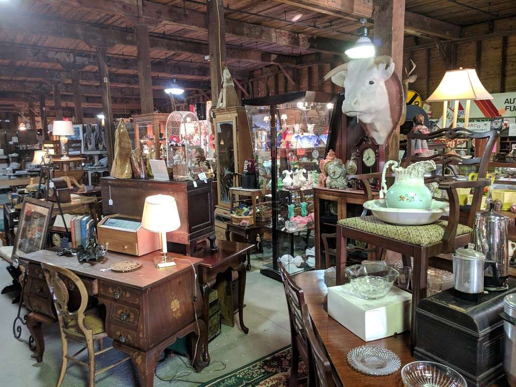 High Cotton Antiques & Folk | 212 S Main St, Clover, SC 29710, USA | Phone: (803) 222-5045