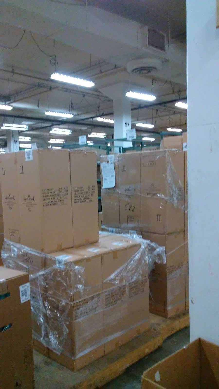 Hallmark Leavenworth Warehouse in 450 Eisenhower Rd, Leavenworth, KS