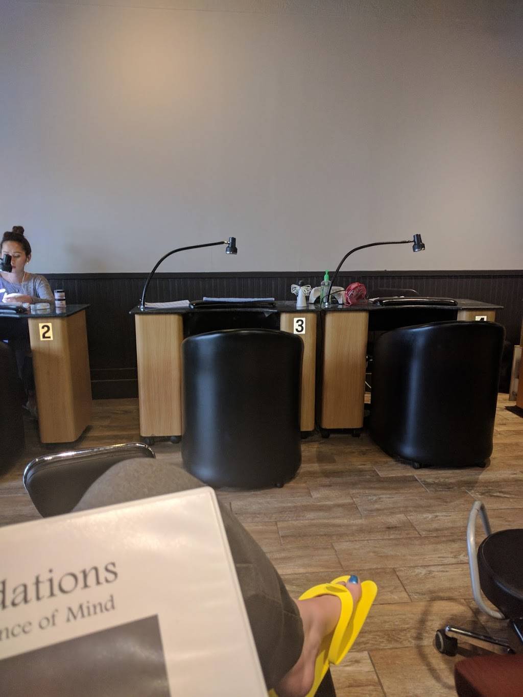 West Plaza Nails, Salon & Spa | 4804 Belleview Ave, Kansas City, MO 64112, USA | Phone: (816) 931-0303