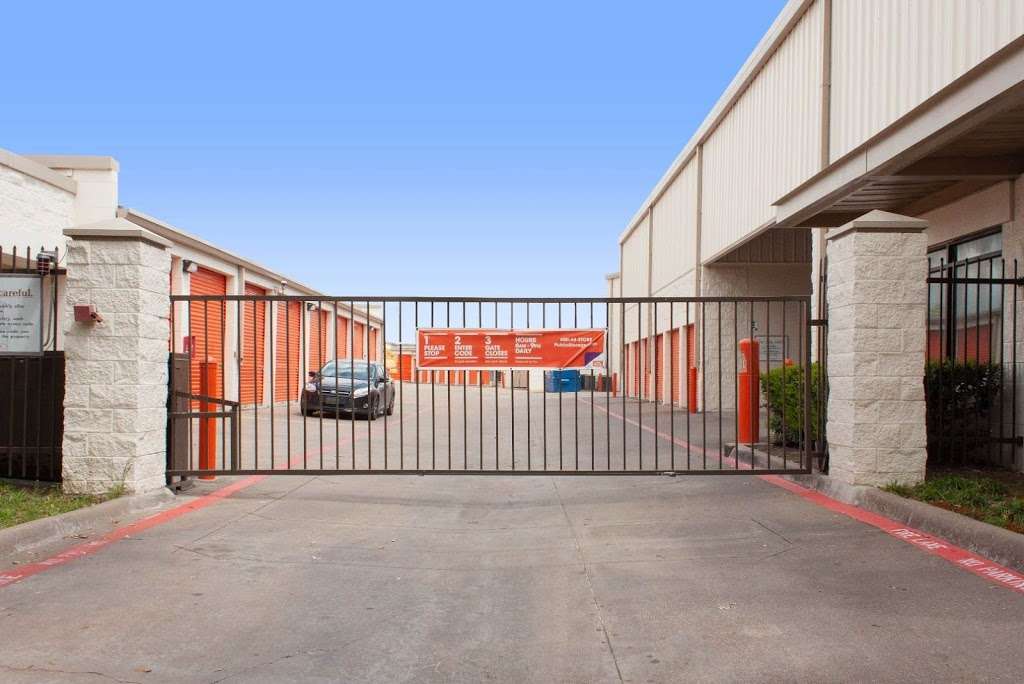 Public Storage | 2420 N Haskell Ave, Dallas, TX 75204, USA | Phone: (972) 763-5455