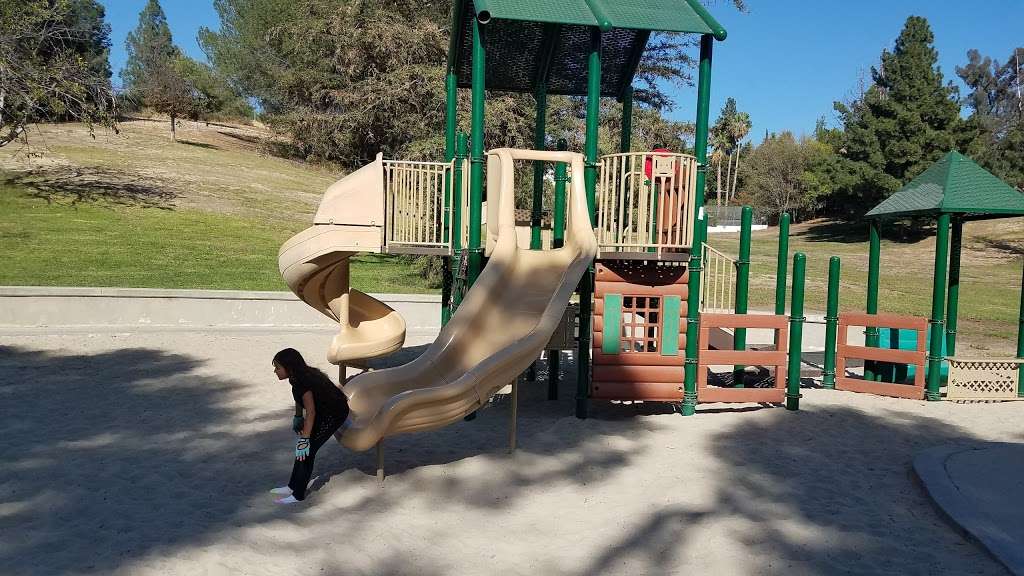 Zelzah Park | 11690 Zelzah Ave, Granada Hills, CA 91344 | Phone: (818) 349-7341