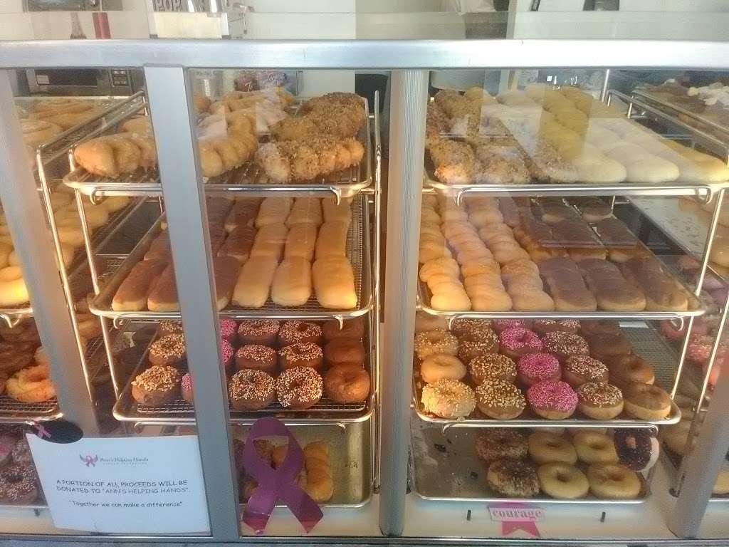 Ms. Anns Donuts & Cafe | 100 E Century Blvd #4710, Los Angeles, CA 90003, USA | Phone: (323) 696-9499