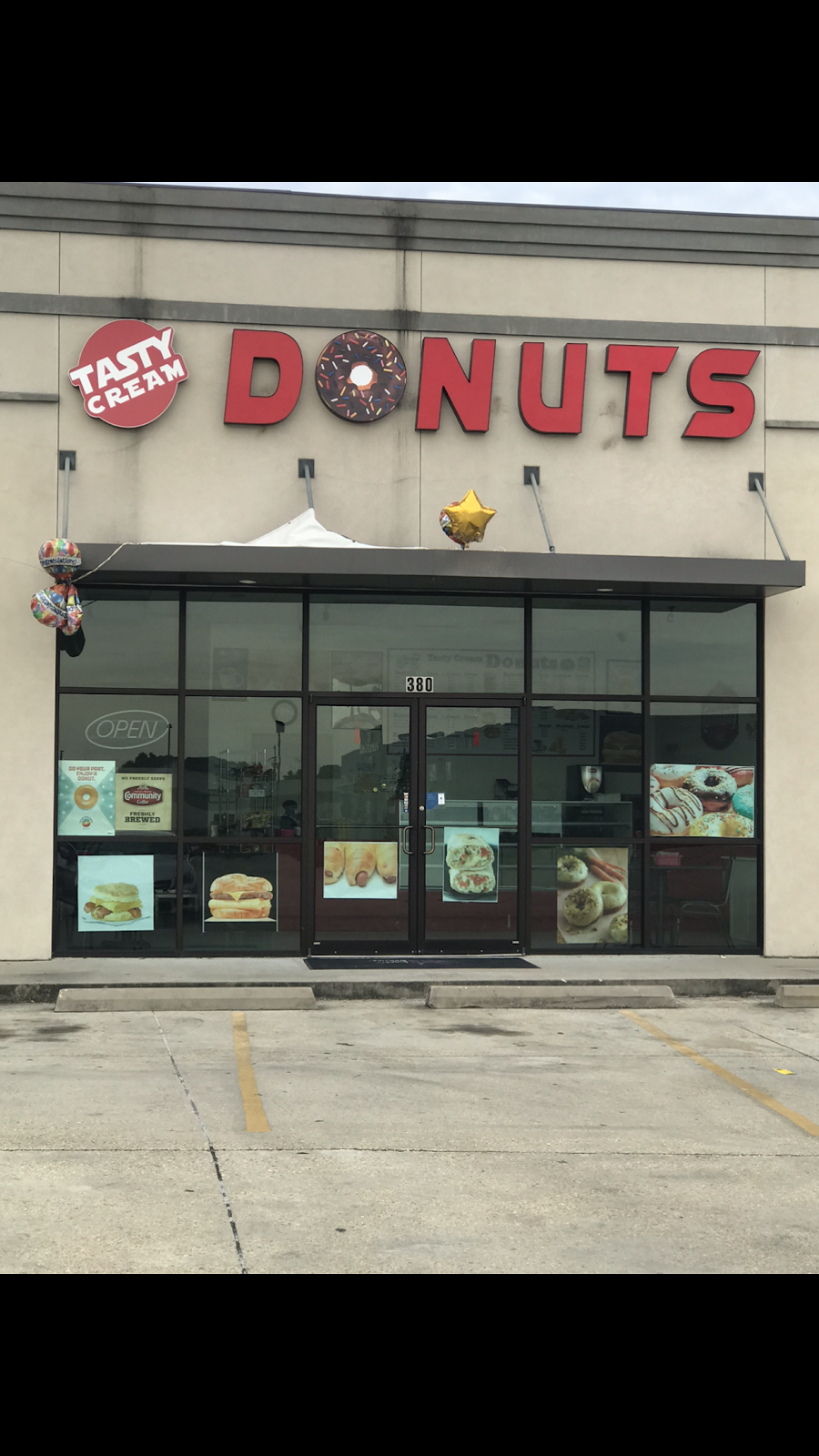 Tasty cream donuts | 380 Main St, Baker, LA 70714, USA | Phone: (225) 650-3257