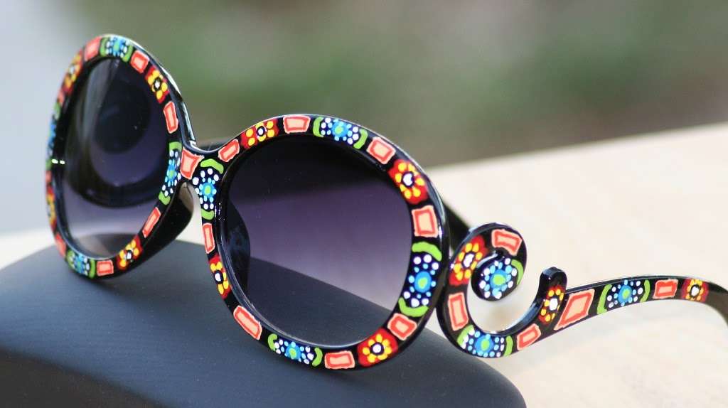 Sunglass Shenanigans | W McFadden Ave & Springdale St, Huntington Beach, CA 92647, USA | Phone: (714) 501-3074