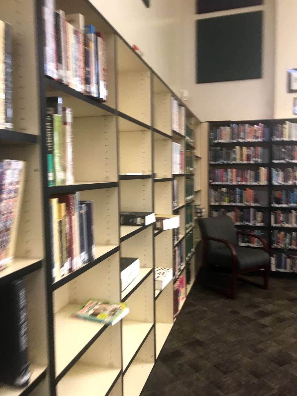 Amador Valley High School Library | 1155 Santa Rita Rd, Pleasanton, CA 94566 | Phone: (925) 426-4481