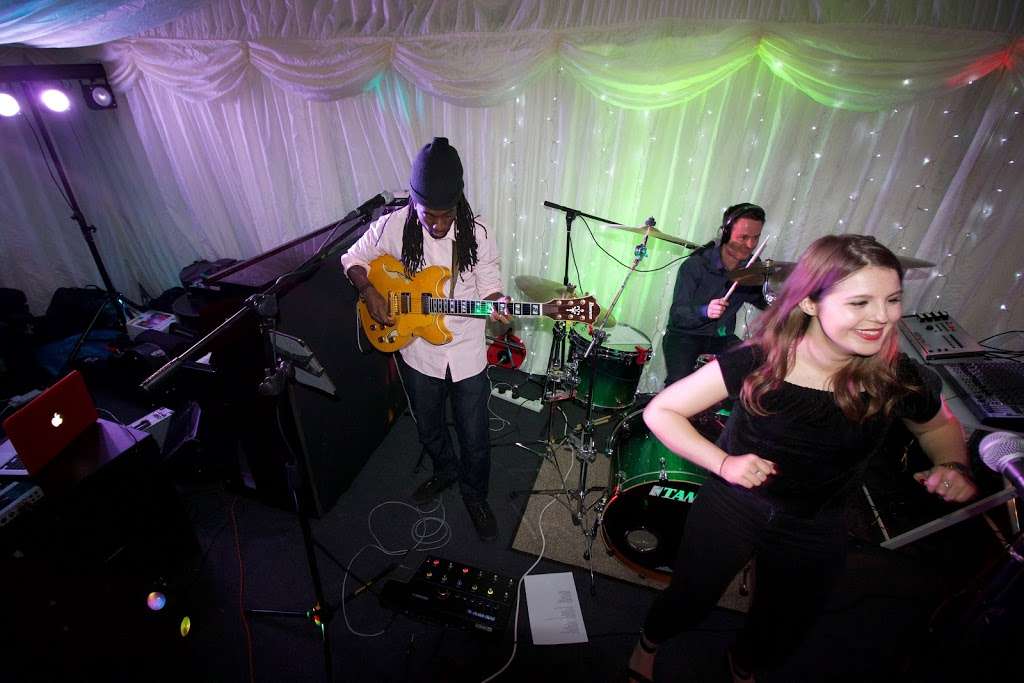 Rebels & Records London Wedding Band | 12 Galton House, Royal Herbert Pavilions, 414 Shooters Hill Road, London SE18 4LN, UK | Phone: 07870 991908