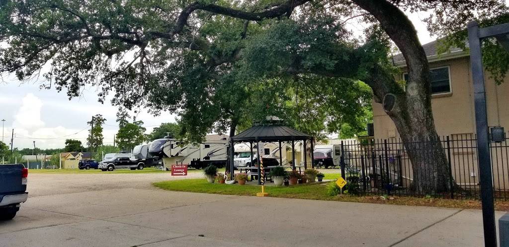 Three Oaks & a Pine RV Park | 7500 Chef Menteur Hwy, New Orleans, LA 70126, USA | Phone: (504) 779-5757