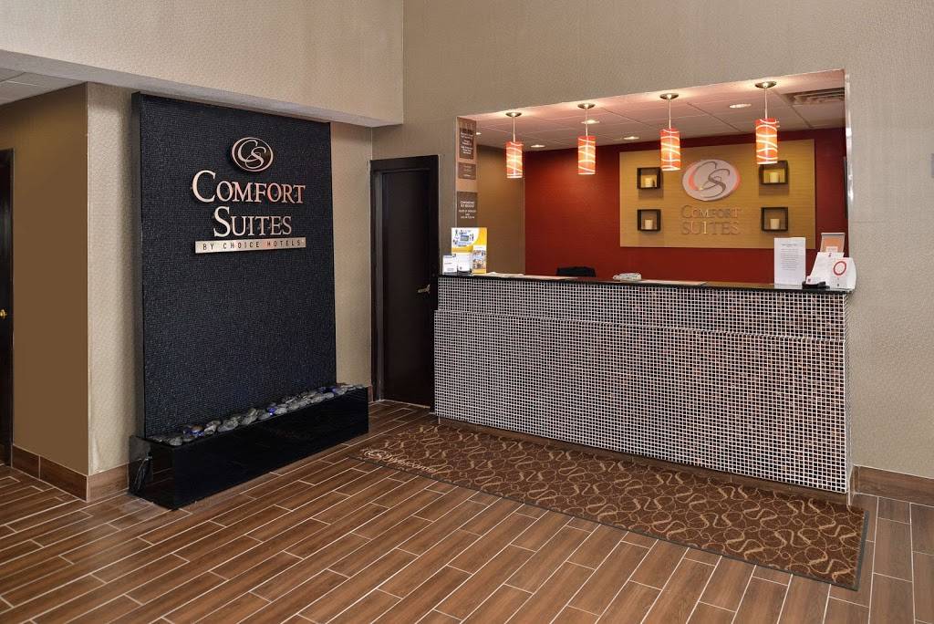 Comfort Suites Columbus | 5944 Scarborough Blvd, Columbus, OH 43232, USA | Phone: (614) 552-2525