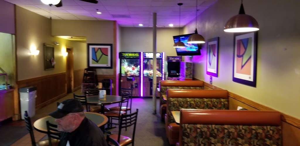 Round Table Pizza | 288 Sunset Ave, Suisun City, CA 94585, USA | Phone: (707) 421-0155