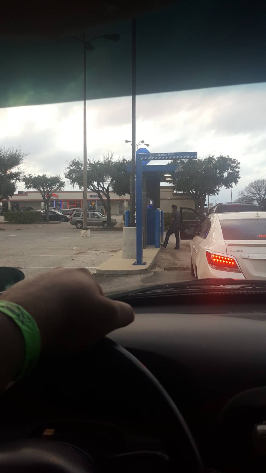 Chase ATM | 402 E Wheatland Rd, Duncanville, TX 75116, USA | Phone: (800) 935-9935