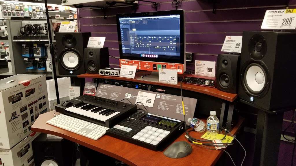 Guitar Center | 1292 Millersville Pike, Lancaster, PA 17603 | Phone: (717) 390-4807