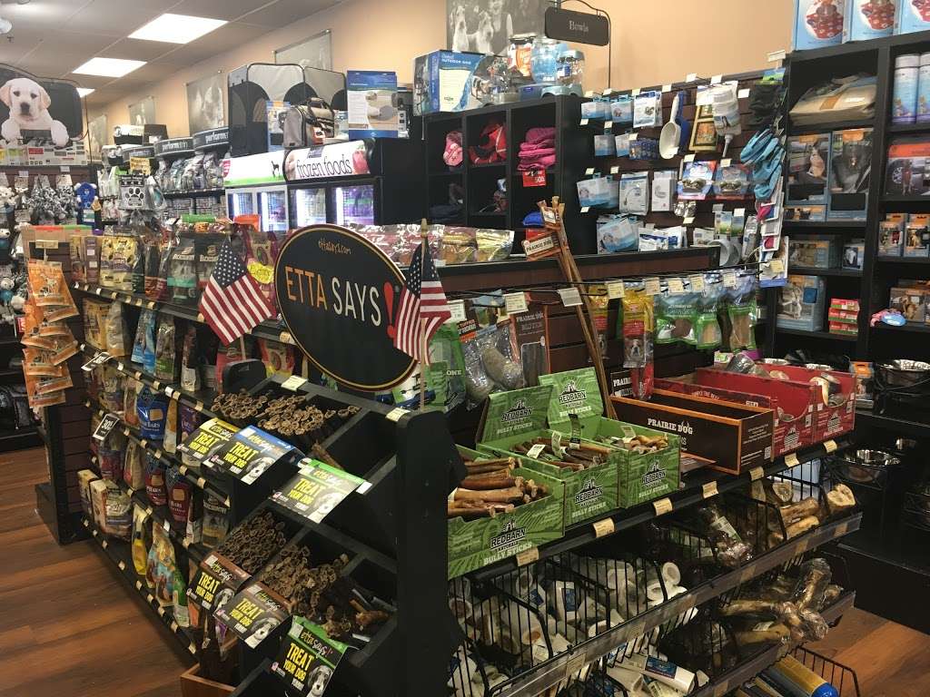 Pet Valu | 175 E Swedesford Rd, Wayne, PA 19087 | Phone: (610) 688-3500