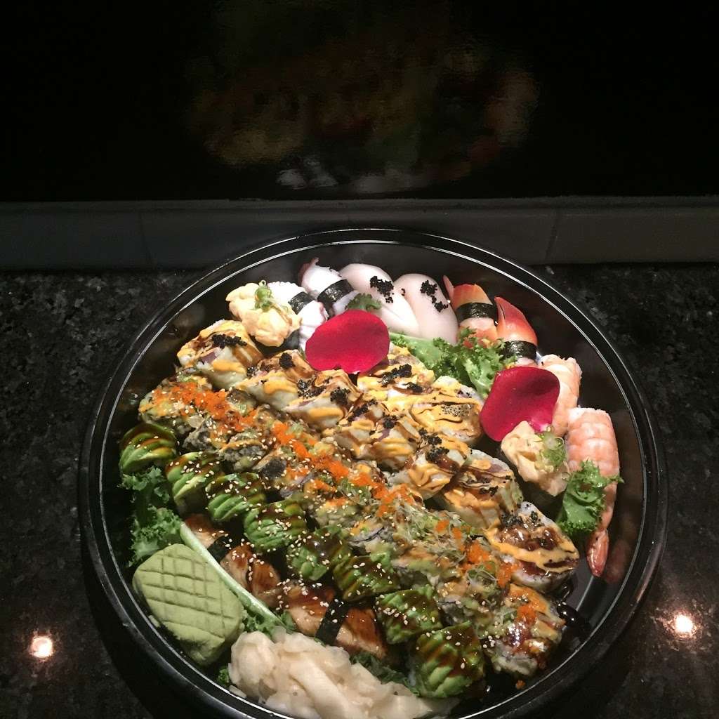 Kenkou Sushi Bar & Fusion | 43 S Sutton Rd, Streamwood, IL 60107, USA | Phone: (630) 483-0289