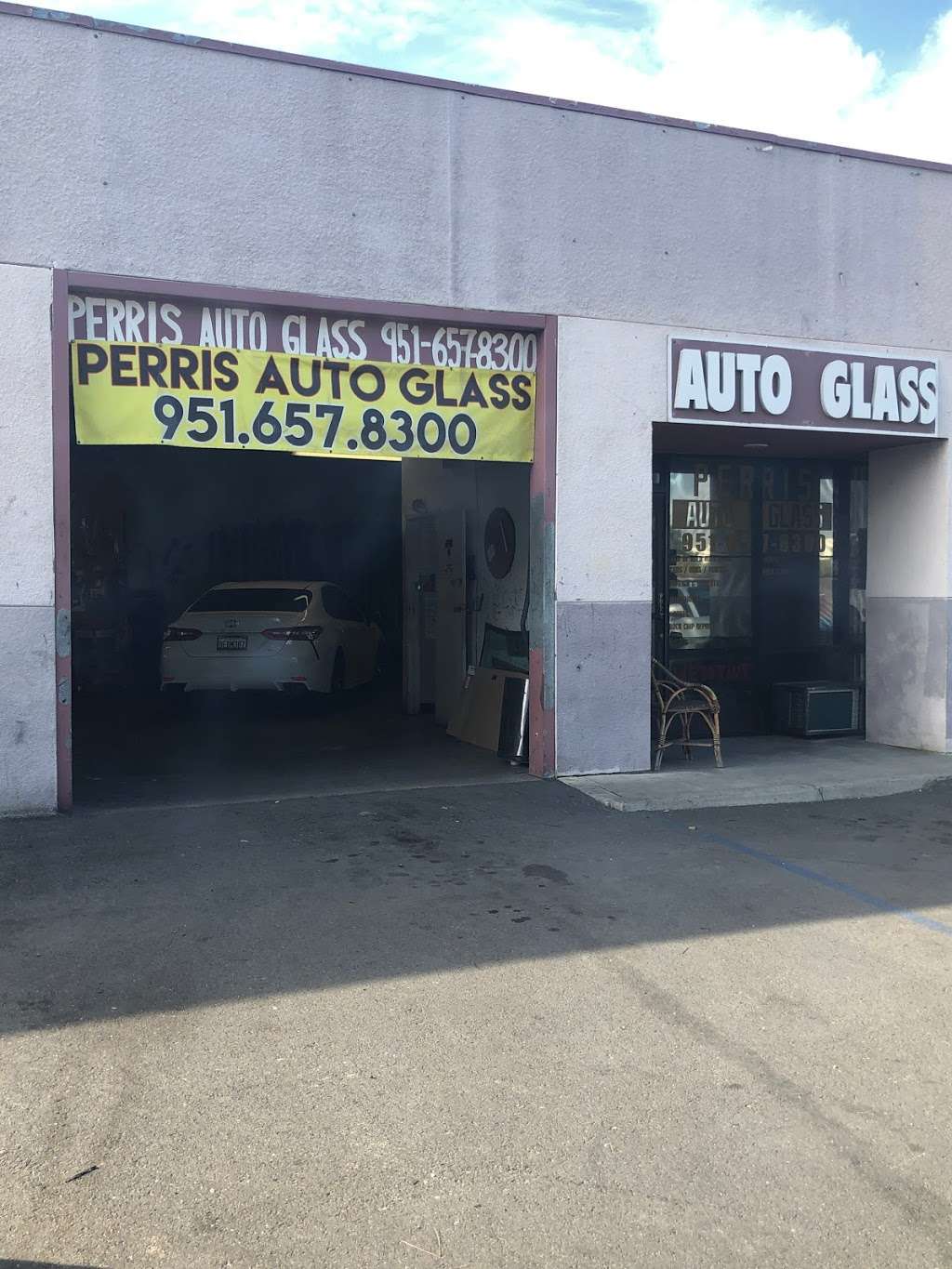 Perris Auto Glass | 45 Morgan St, Perris, CA 92571, USA | Phone: (951) 657-8300