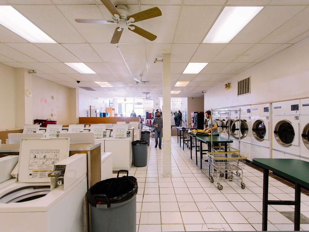 Walnut Place Laundromat | 4241 Walnut St, Kansas City, MO 64111 | Phone: (816) 531-9999