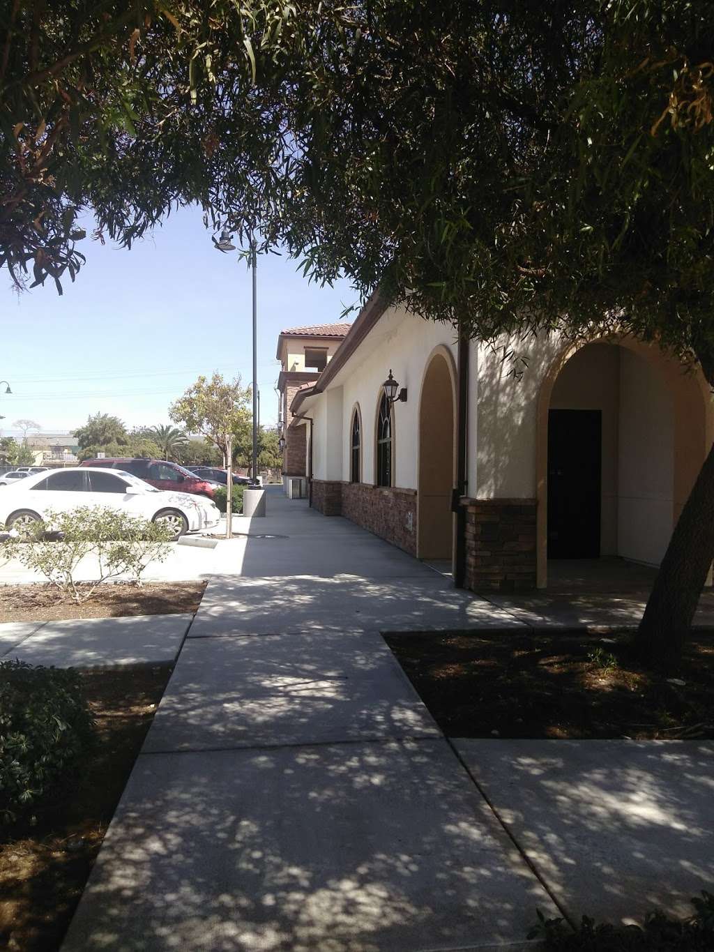 Arlanza Public Library | 8267 Philbin Ave, Riverside, CA 92503, USA | Phone: (951) 826-2217