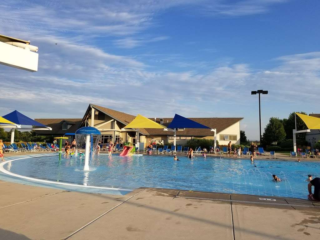 Otter Cove Aquatic Park | 3615 Campton Hills Dr, St. Charles, IL 60175 | Phone: (630) 513-4377