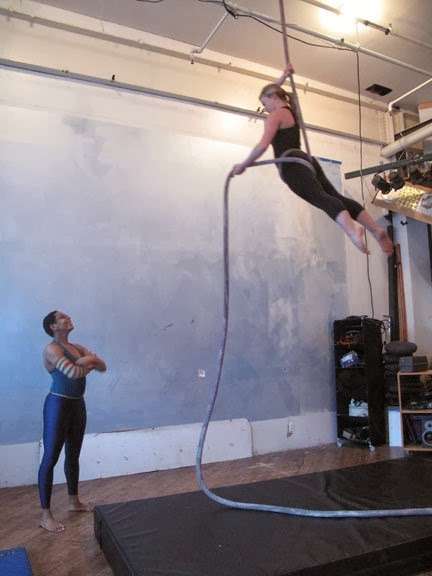 Kiebpoli Aerial Class | 338 Moffat St, Brooklyn, NY 11237, USA | Phone: (347) 927-1270