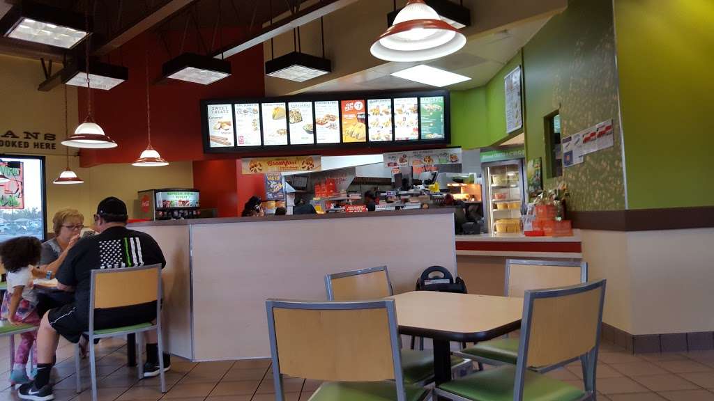 Del Taco | 13610 Bear Valley Rd, Victorville, CA 92392, USA | Phone: (760) 241-6928