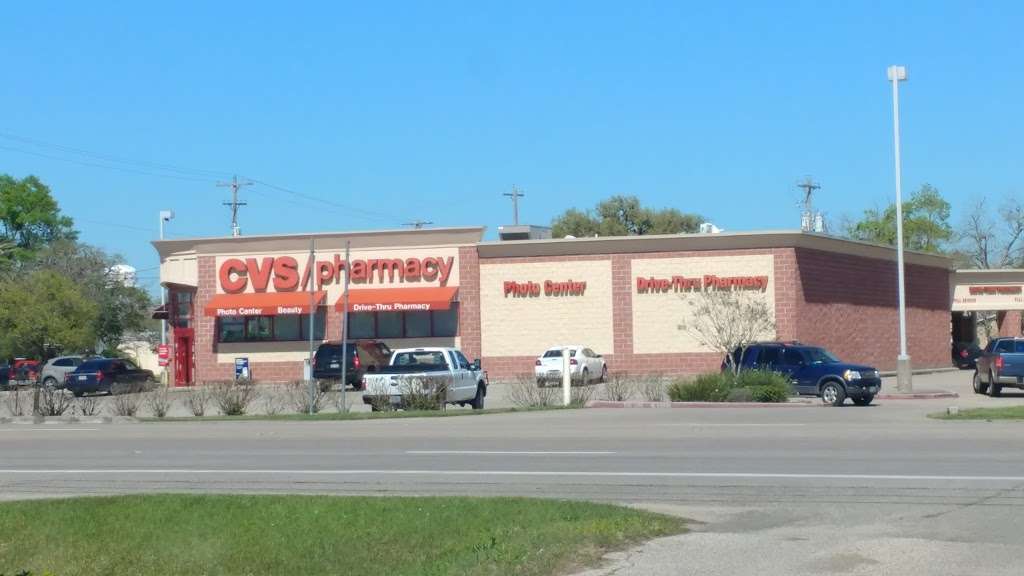CVS Pharmacy | 701 S 17th St, West Columbia, TX 77486, USA | Phone: (979) 345-5119
