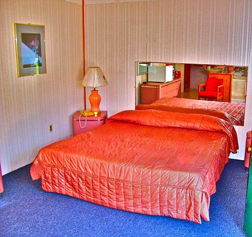 Plaza Motel | 6090 E Black Horse Pike, Mays Landing, NJ 08330, USA | Phone: (609) 625-4307